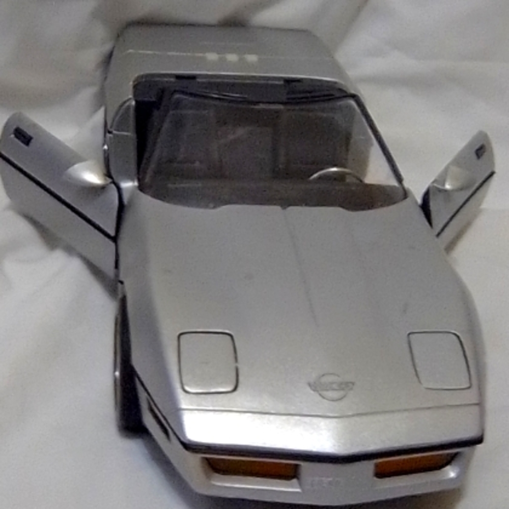 1992 barbie battery operated Corvette barbie size